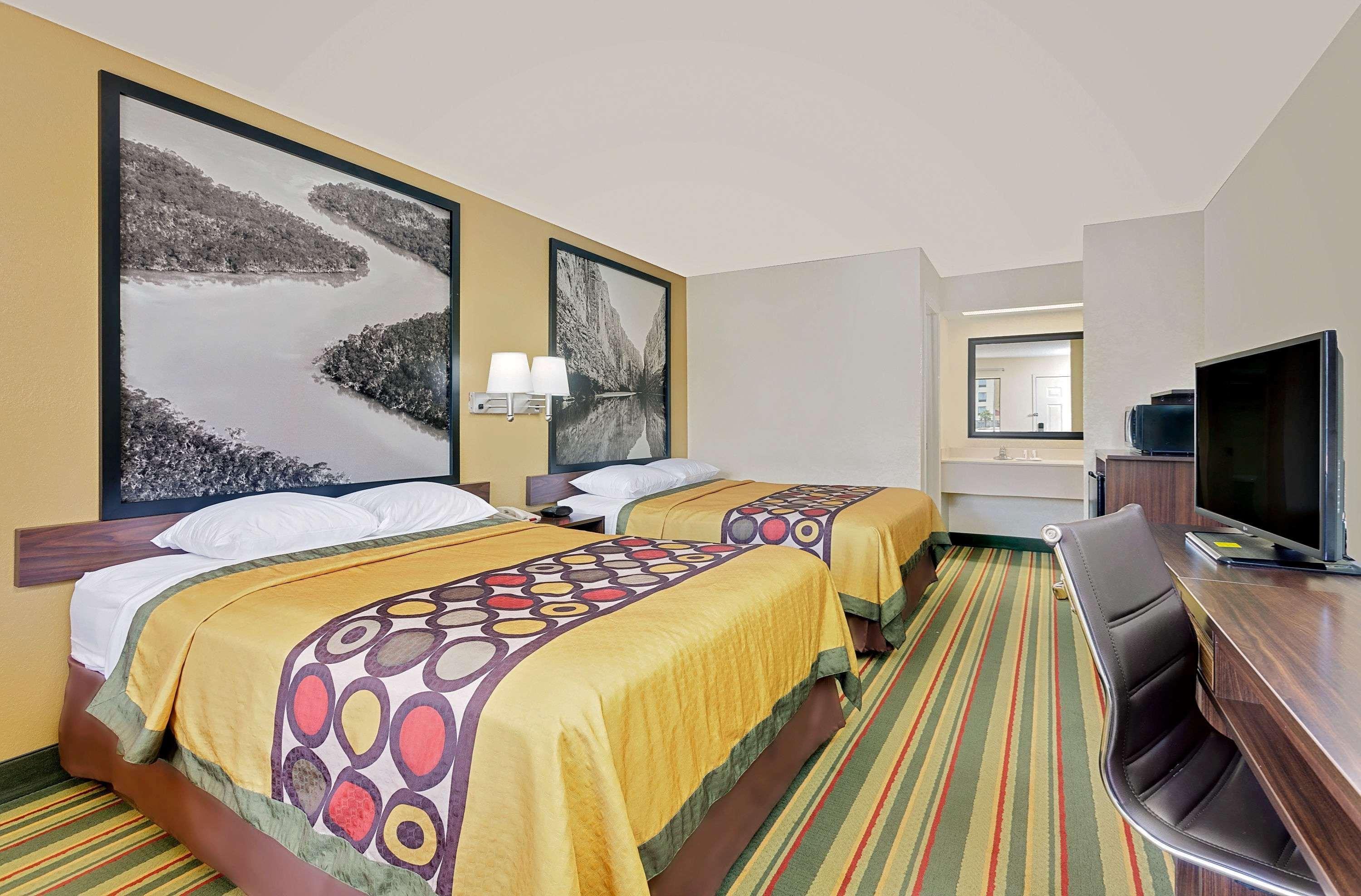 Hotel Super 8 By Wyndham Byron/South Macon Zewnętrze zdjęcie