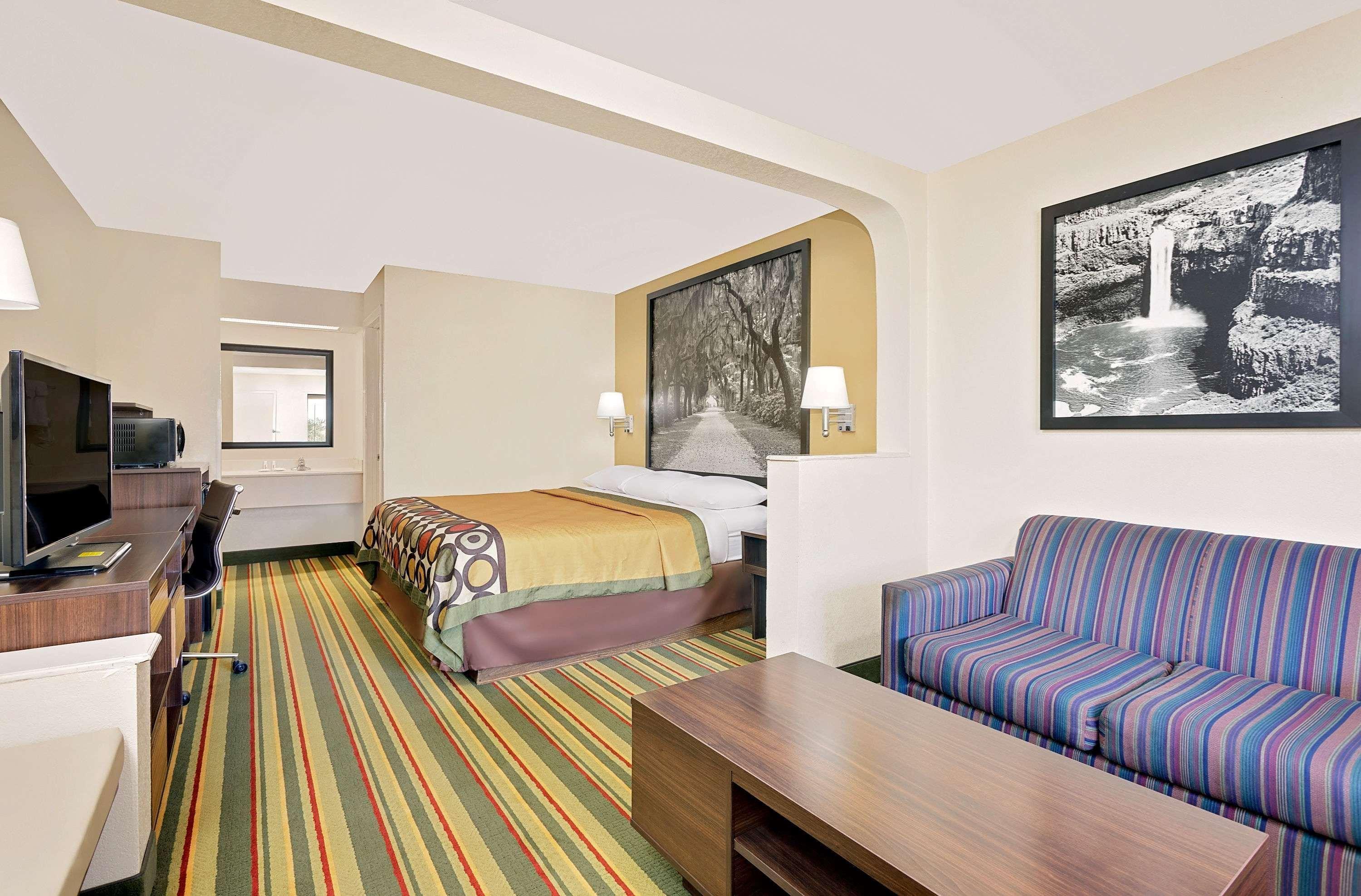 Hotel Super 8 By Wyndham Byron/South Macon Zewnętrze zdjęcie